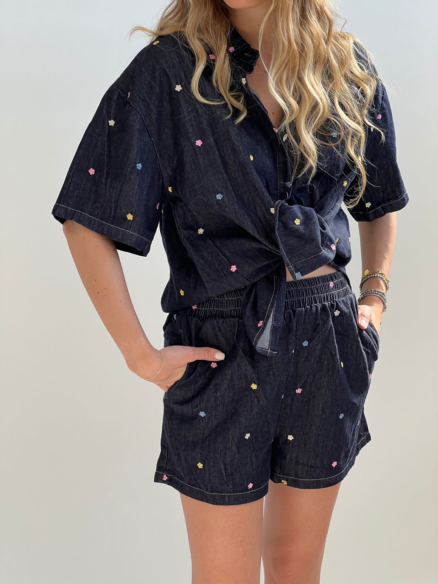 Completo jeans fiori