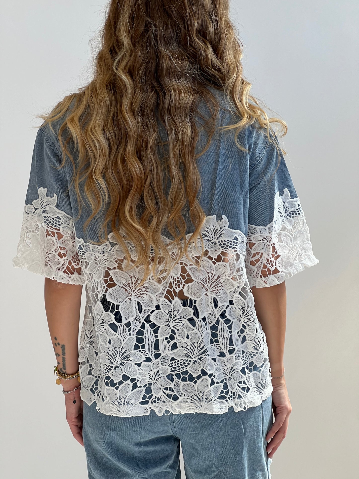 Completo jeans in pizzo